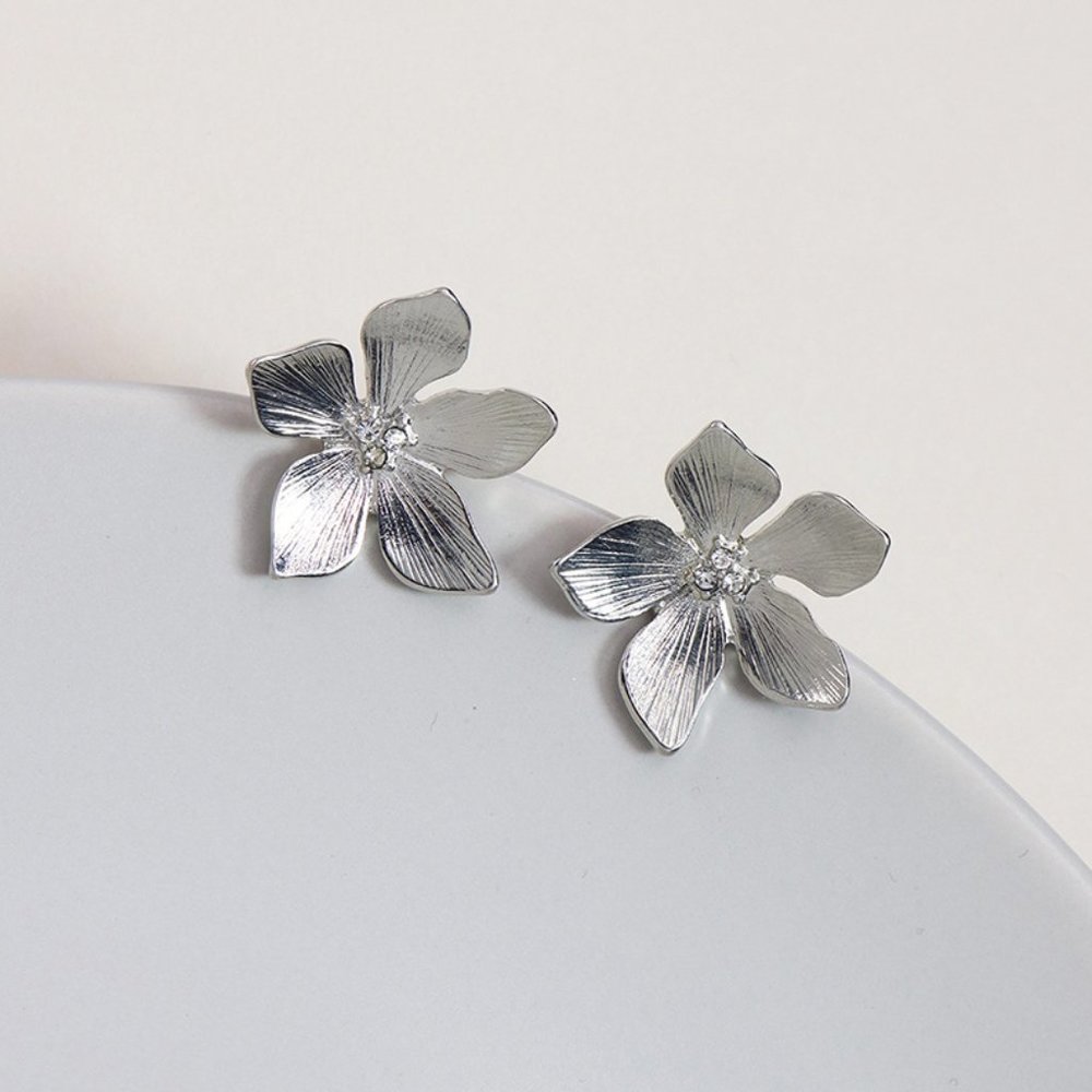 Silver Gilded Floral CZ Diamond Flower Stud Earrings NEW - Picture 8 of 8